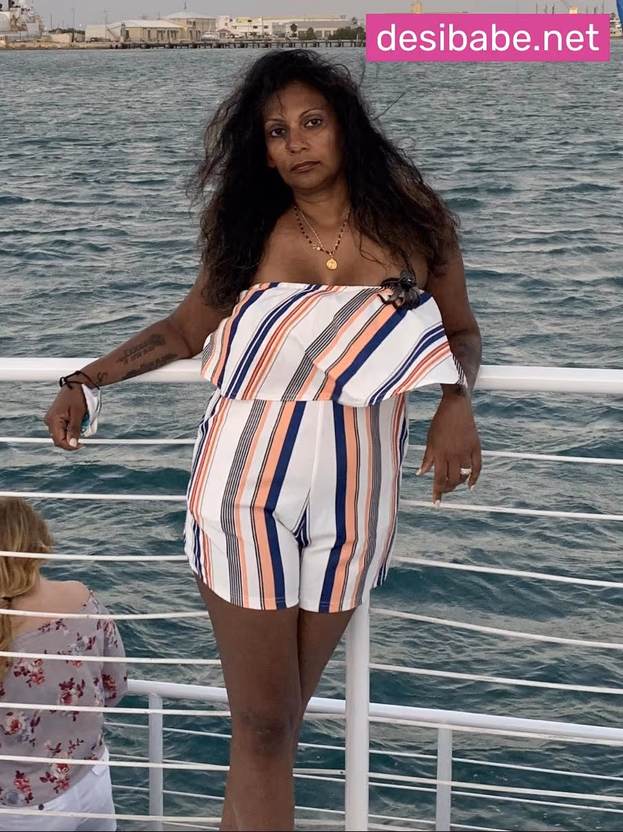 Image of Indian NRI Busty Horny Naughty Milf Aunty Fully Nude Private Sexy Big Boobs And Big Ass Show Sucking BBC Public Nudes Pics