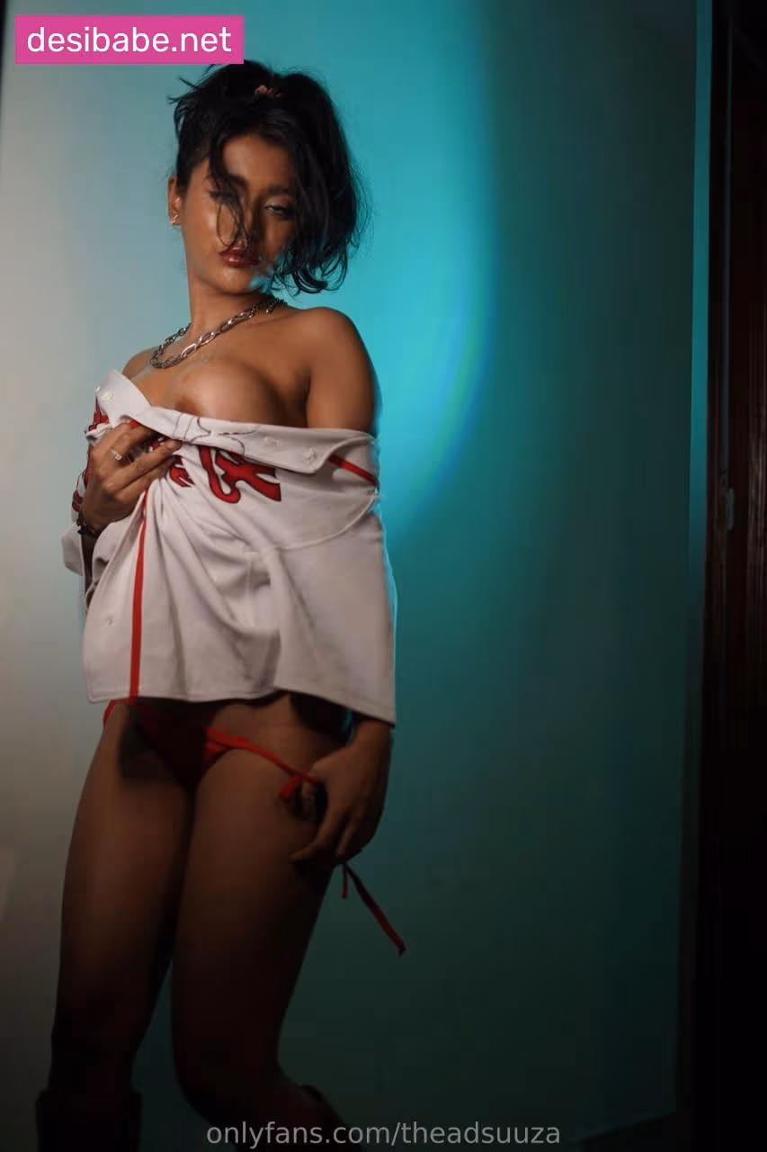 Image of Bollywood actress Thea D'Suuza's Onlyfans nudes get leaked, revealing her hard nipples and perfect tits