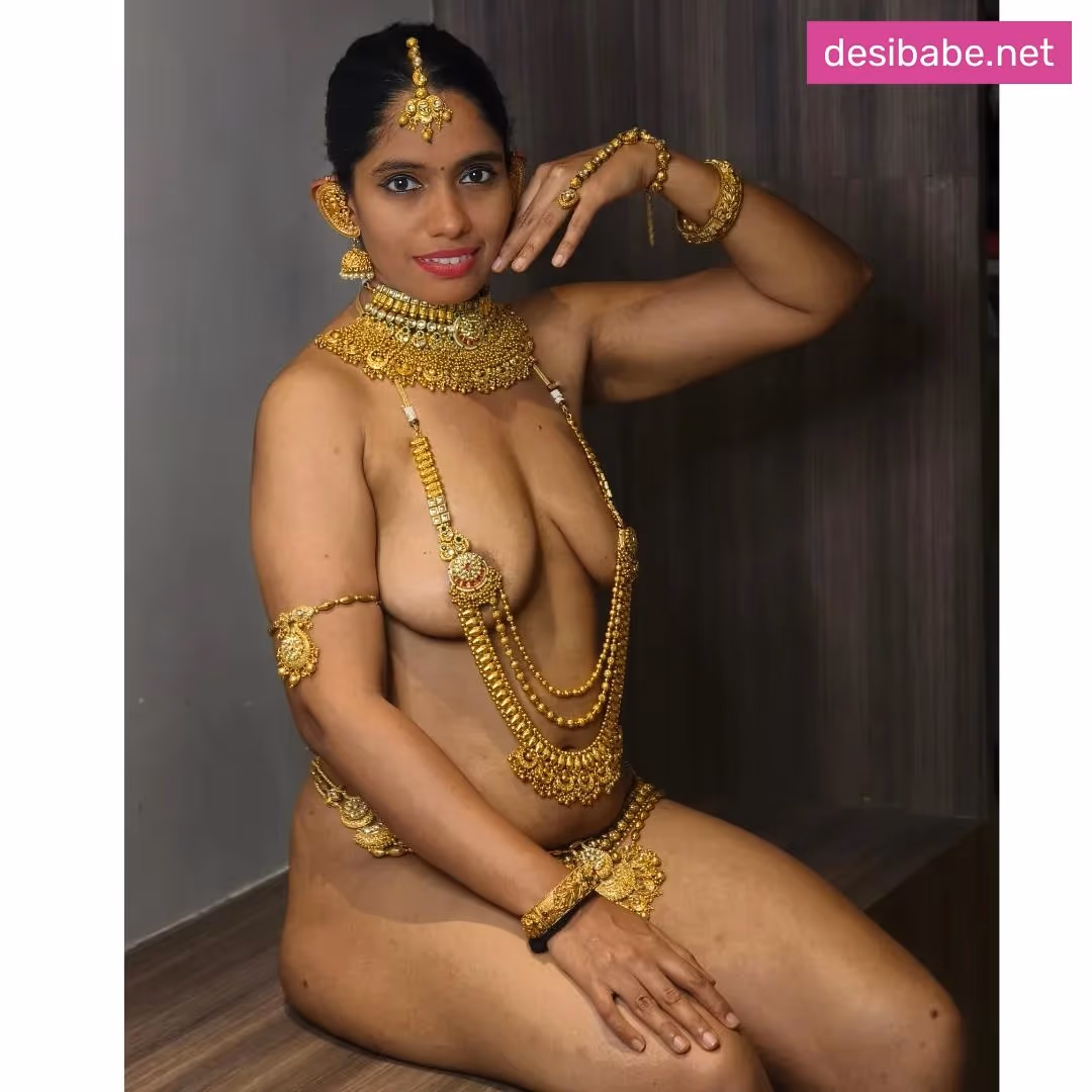 Image of Sexy Desi Indian Model Leaked Nude Pics In Gold Jewelry Exposed Boobs And Pussy Collection